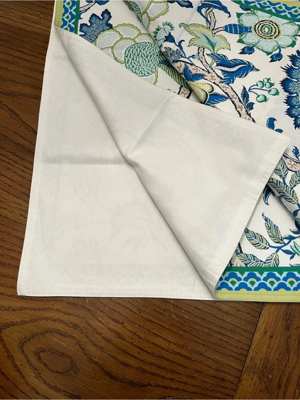 Williams Sonoma‎ Floral Table Runner in Blue, Green & Cream